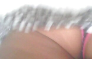 XXX زیبایی دارای موی سرخ Bongacams در جوراب ساق بلند سیاه چت تصویری سکسی زنده و سفید پرشهای بیدمشک با انگشتان دست و کیر مصنوعی
